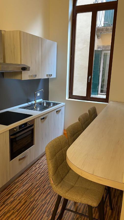 Residenza Manin Apartments Венеція Екстер'єр фото