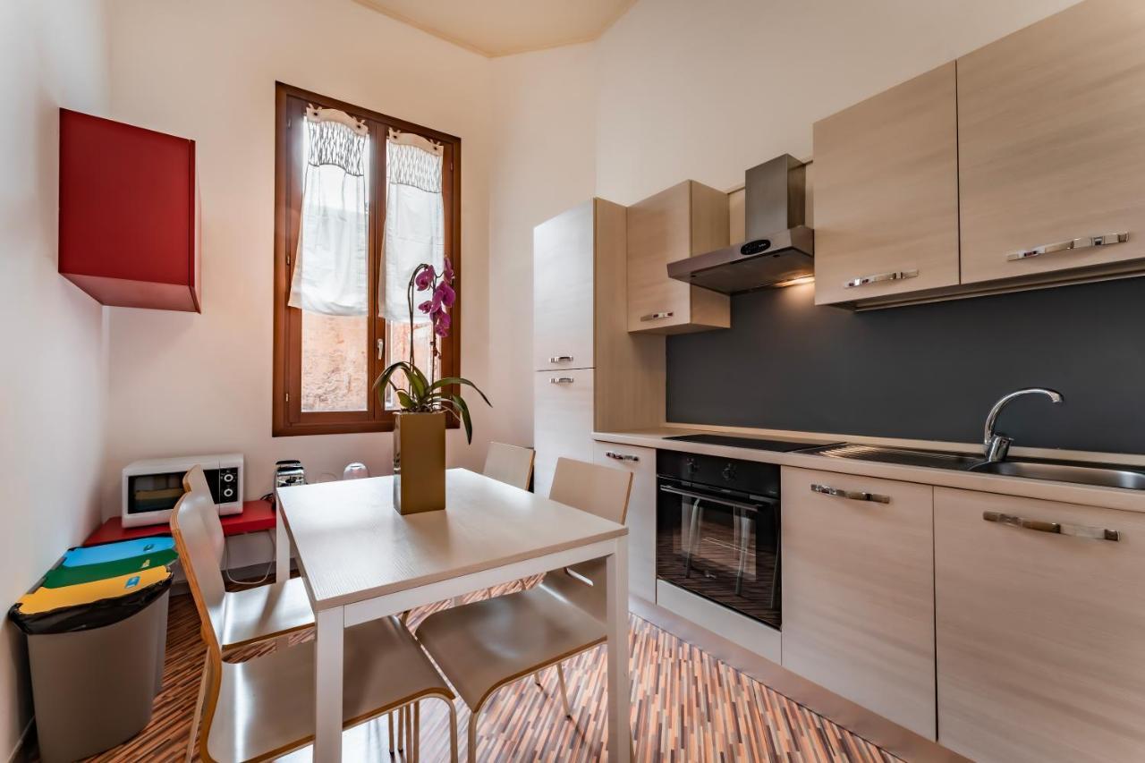 Residenza Manin Apartments Венеція Екстер'єр фото