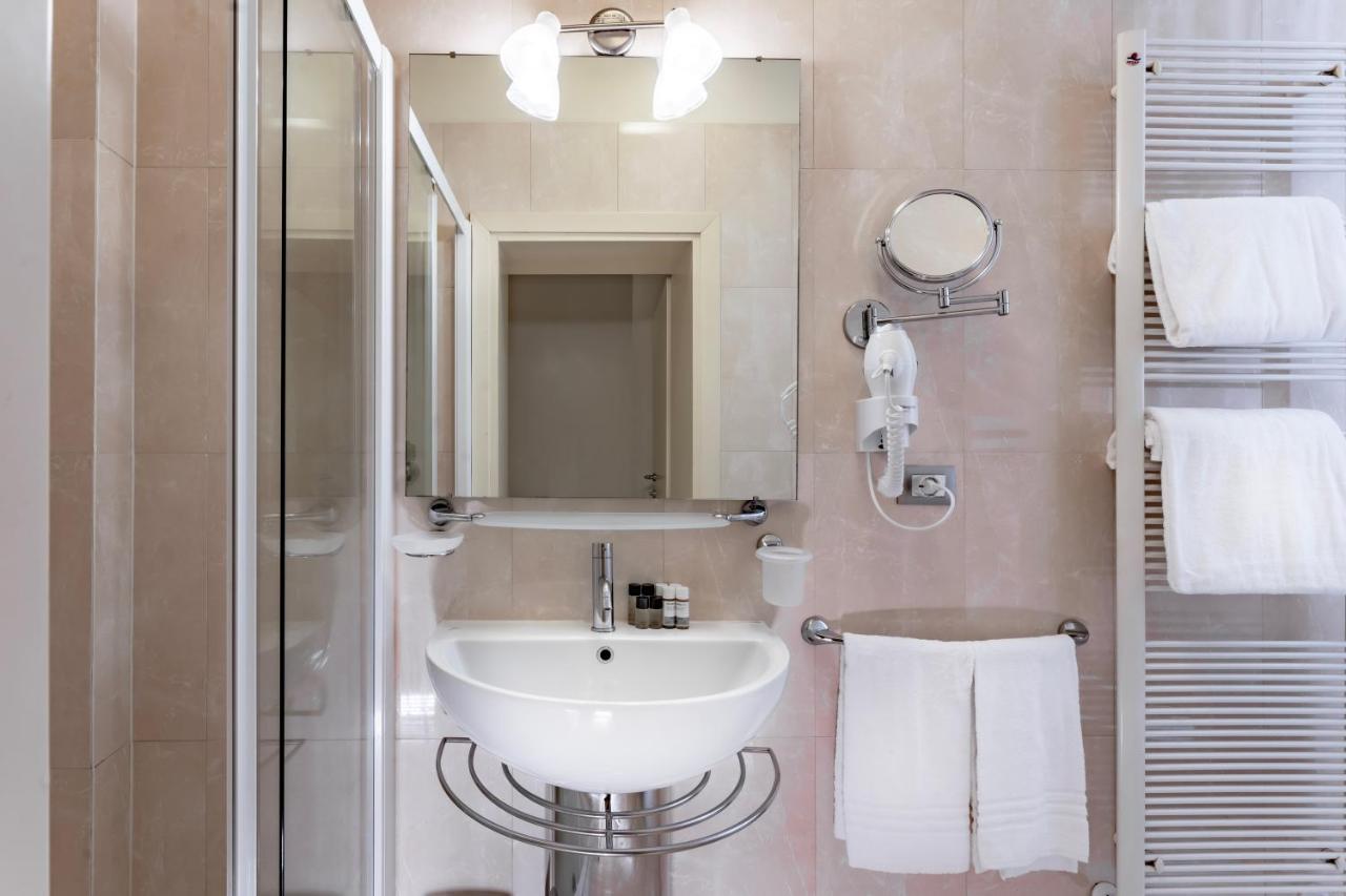 Residenza Manin Apartments Венеція Екстер'єр фото