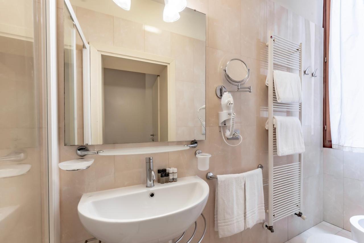 Residenza Manin Apartments Венеція Екстер'єр фото